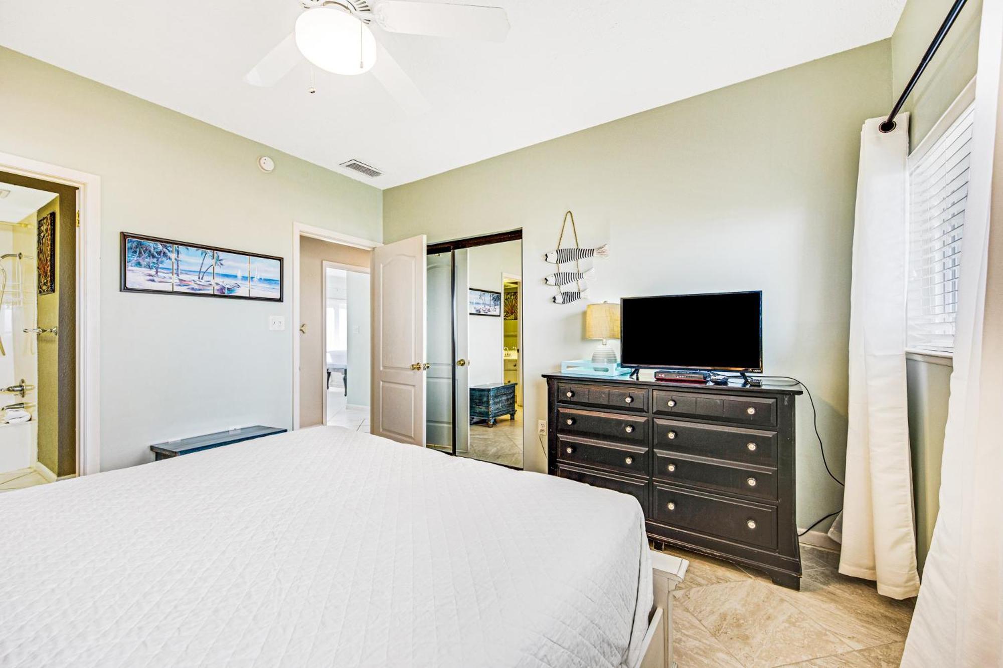 Beach House Destin Room photo